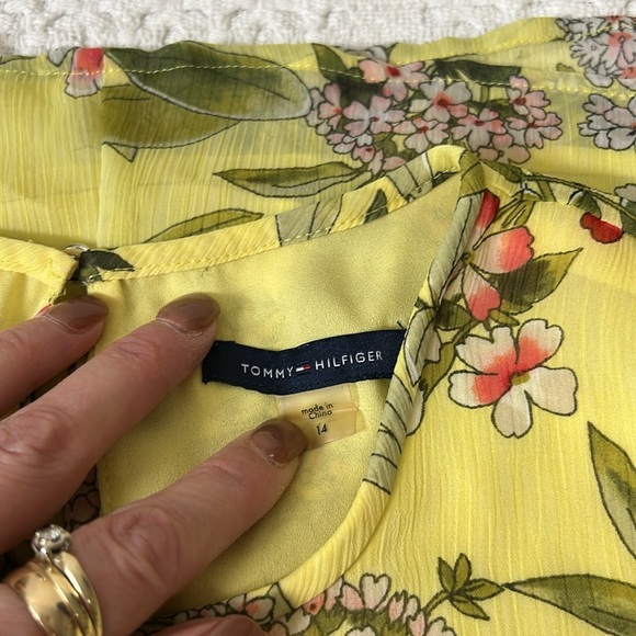 Tommy Hilfiger Women's Floral-Print Shift Dress Yellow/Multi Color Size 14 - Picture 5 of 8